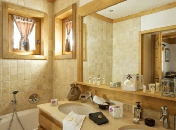 Cabana din lemn, casa de lemn, decor interior cu lemn
