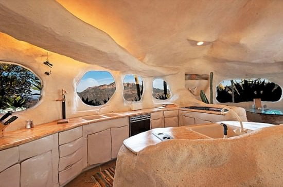 bucataria familiei Flinstone casa Flinstone