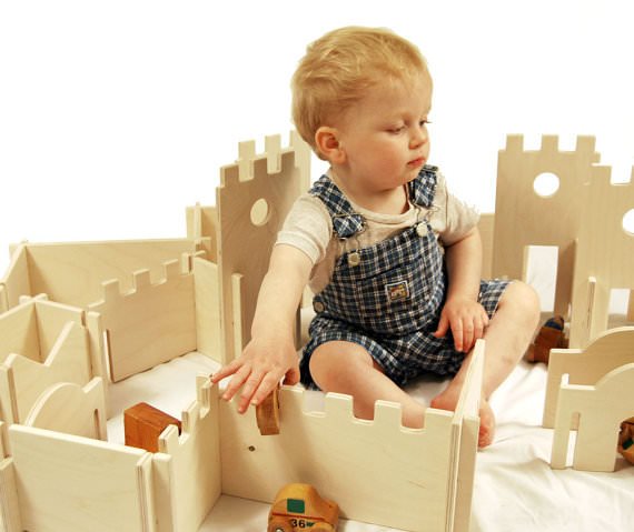 Set de lemn pentru castel jucarii din lemn