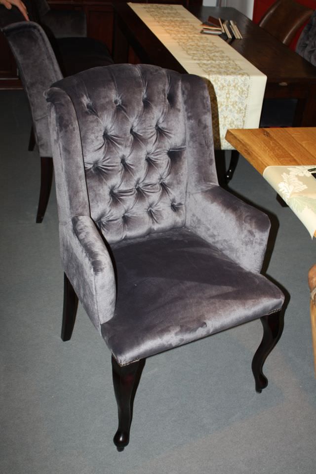 Scaune pentru mese scaune tapitate cu piele sau material textil