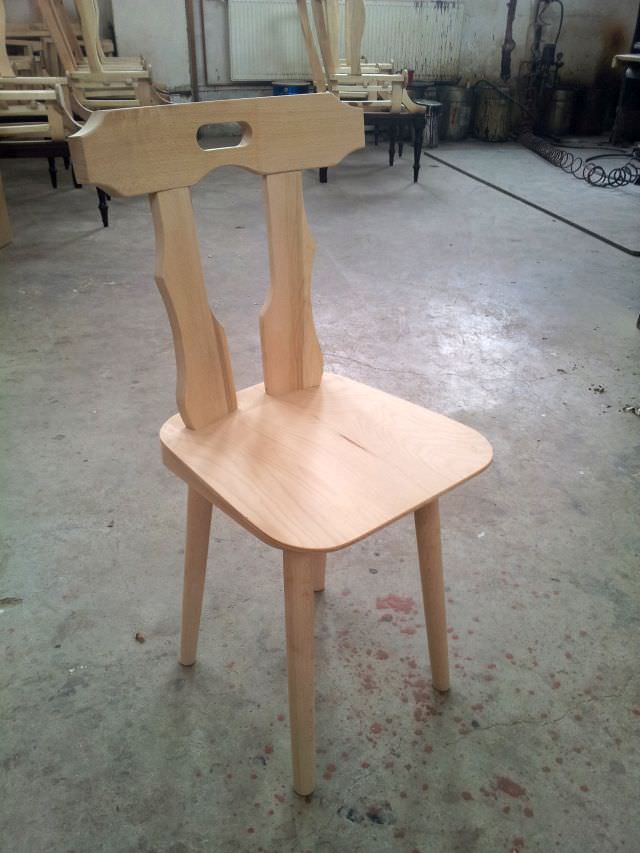scaune din lemn de fag