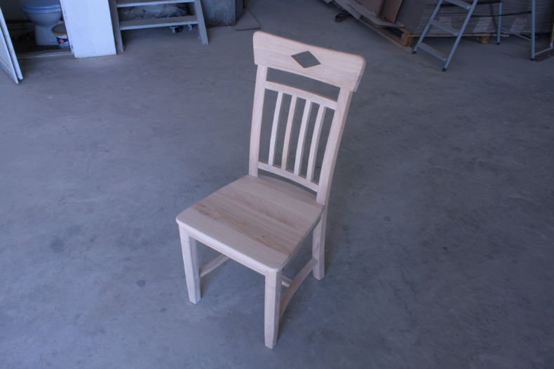 scaun din stejar model Dijon