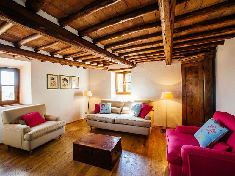 Viața la țară - turism în Toscana - fermă de închiriat 12 living rustic - Toscana