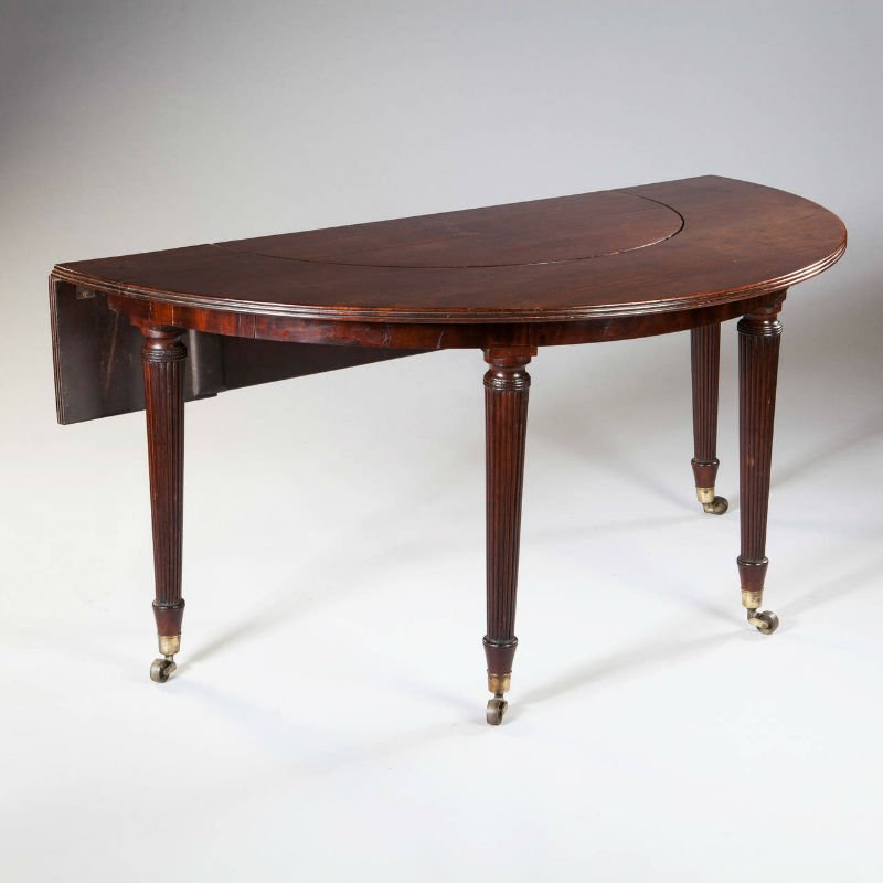 model britanic Hunt Table