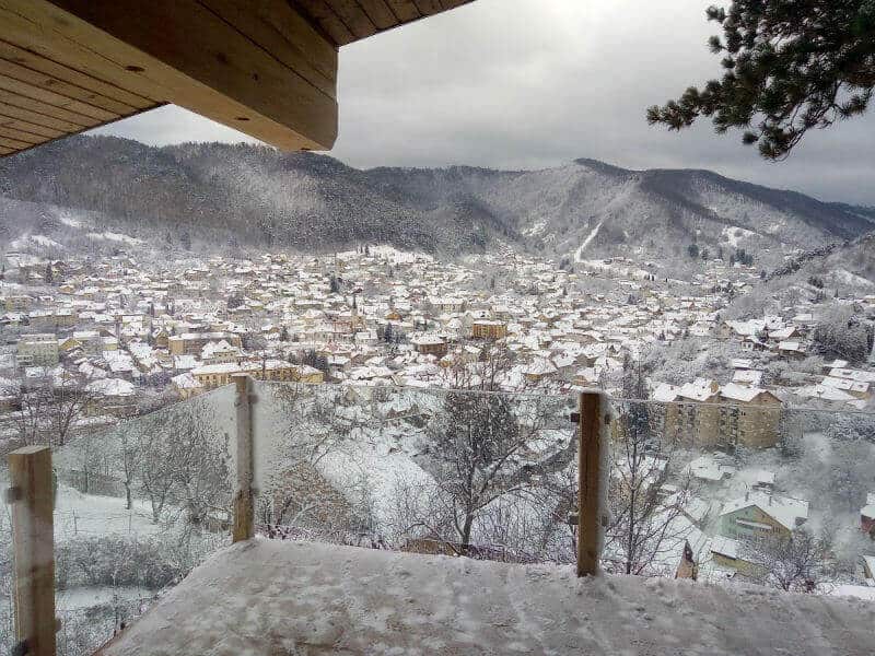 Casa din Brasov construită pe structură din lemn de cer 2 casa din Brasov
