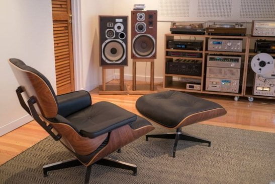 cameră pentru audiții - fotoliul Eames