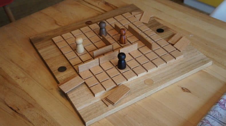 Quoridor - joc din lemn construit de Radu Vădan