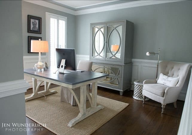 Metropolitan AF-690 - Culoarea anului 2019 la Benjamin Moore 6 Jen Wunderlich